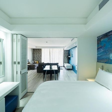Protea Hotel By Marriott Cape Town North Wharf Bagian luar foto