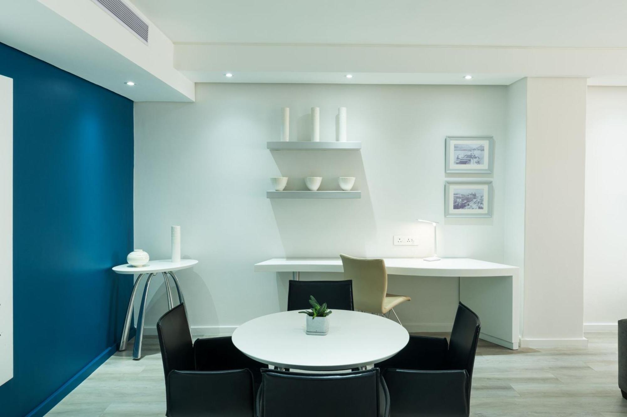 Protea Hotel By Marriott Cape Town North Wharf Bagian luar foto