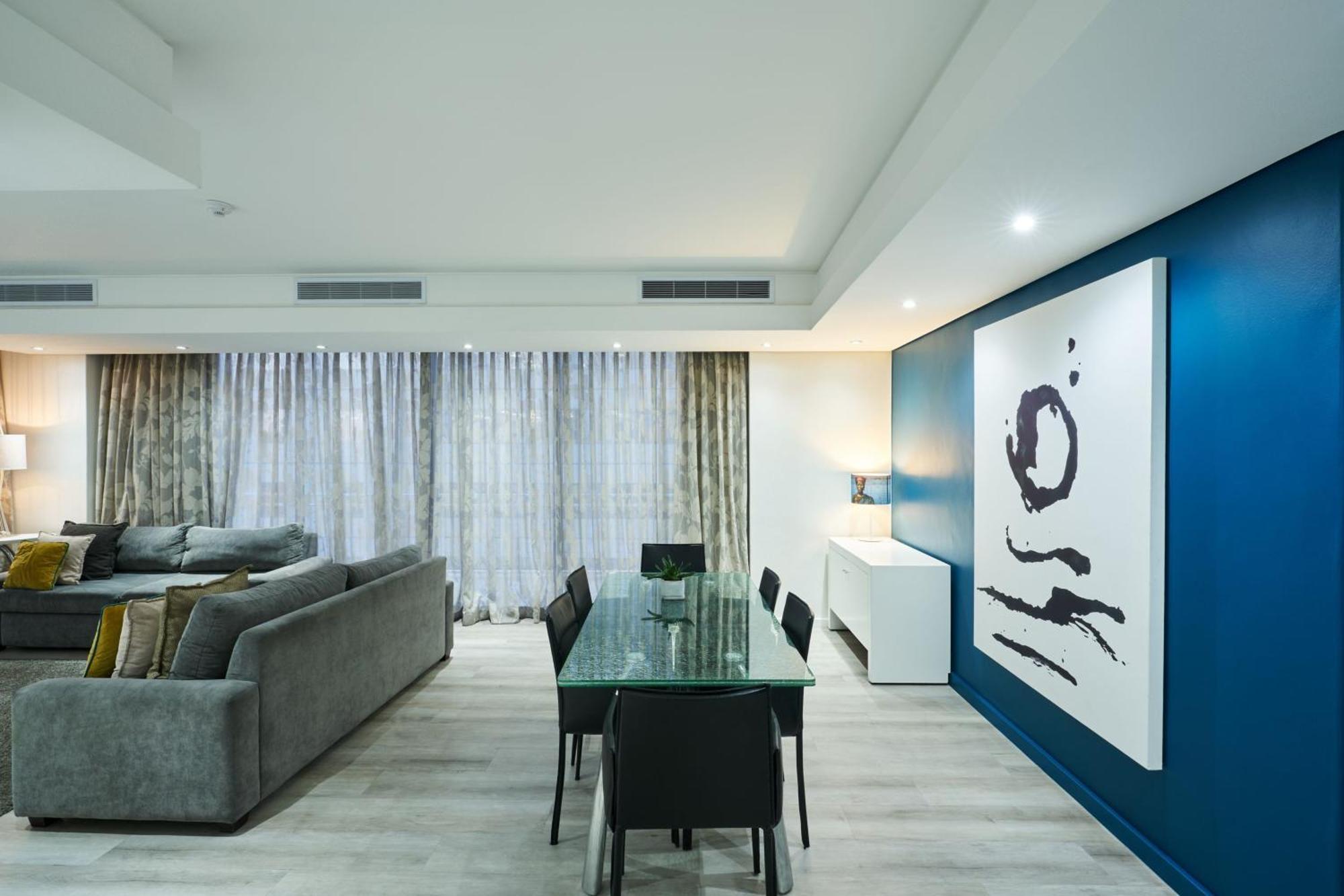 Protea Hotel By Marriott Cape Town North Wharf Bagian luar foto