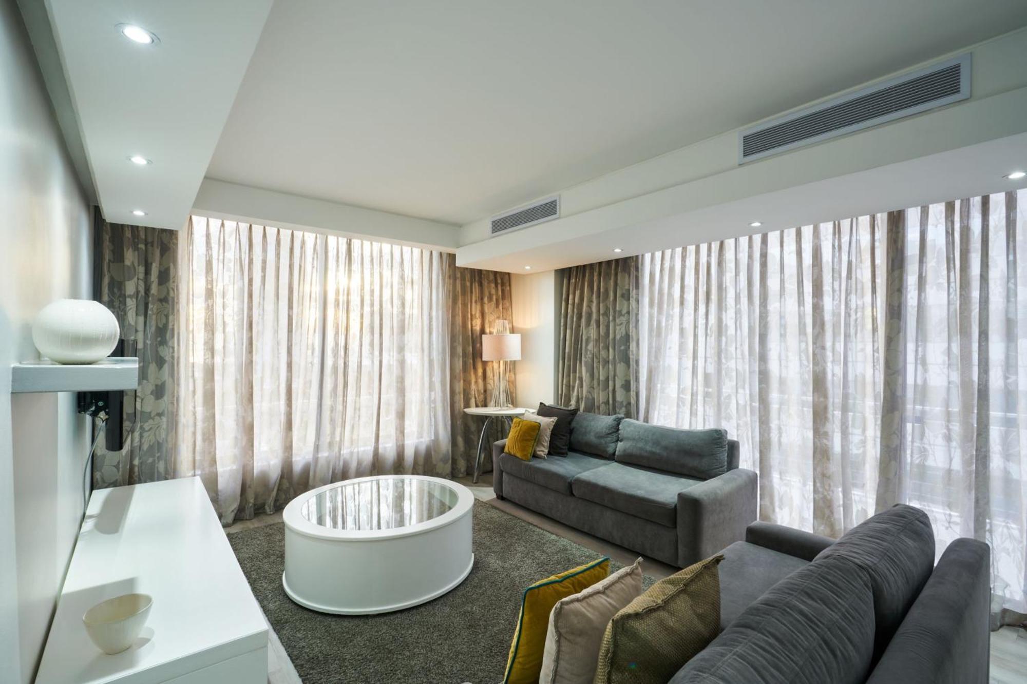 Protea Hotel By Marriott Cape Town North Wharf Bagian luar foto